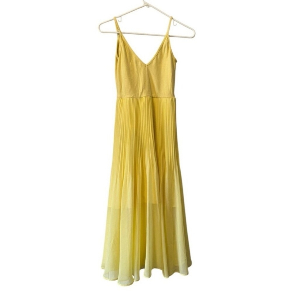 Aritza Wilfred Pleated Midi Dress